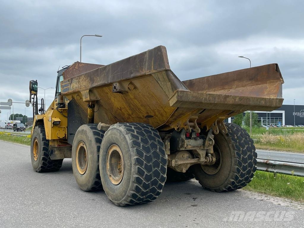 Komatsu HM300 Zglobni demperi