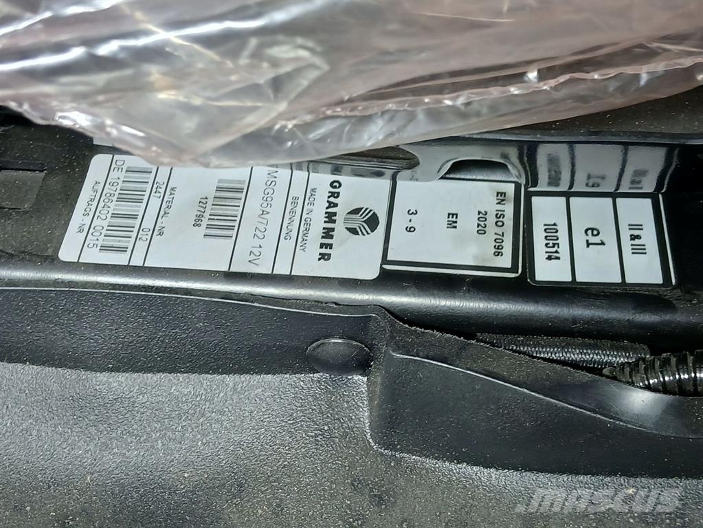 Grammer MSG95A722 12V - Driver seat/Fahrersitz/Cabinestoel Cabine en interieur