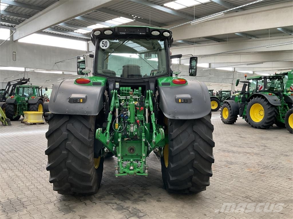 John Deere 6215R Tratores Agrícolas usados