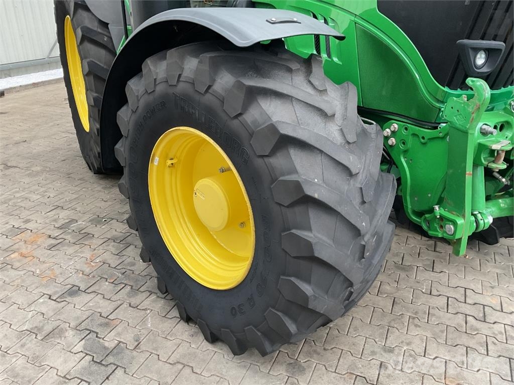 John Deere 6215R Tratores Agrícolas usados