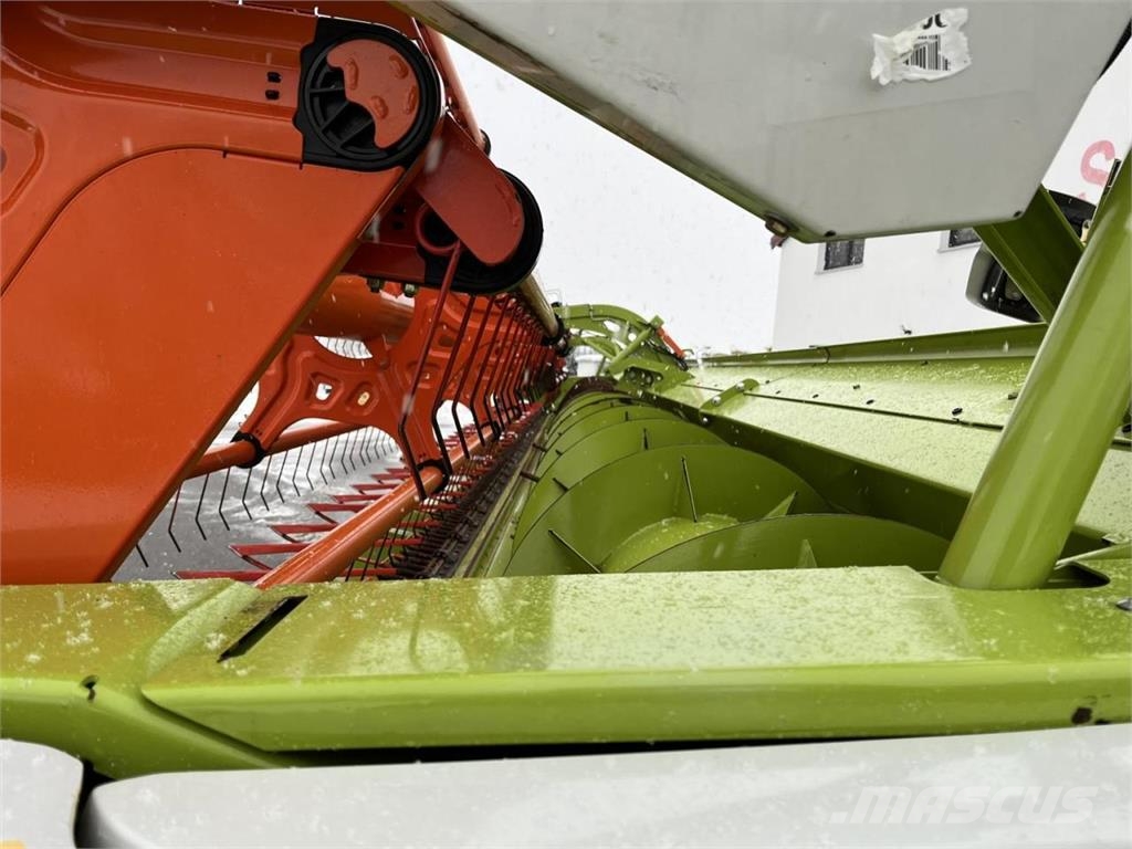 CLAAS V1050 mit Laserpilot links und rechts, Raps Combine harvester heads