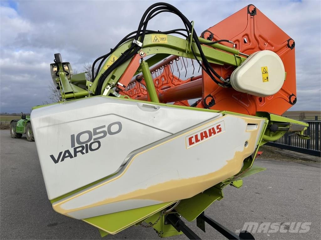 CLAAS V1050 mit Laserpilot links und rechts, Raps Combine harvester heads