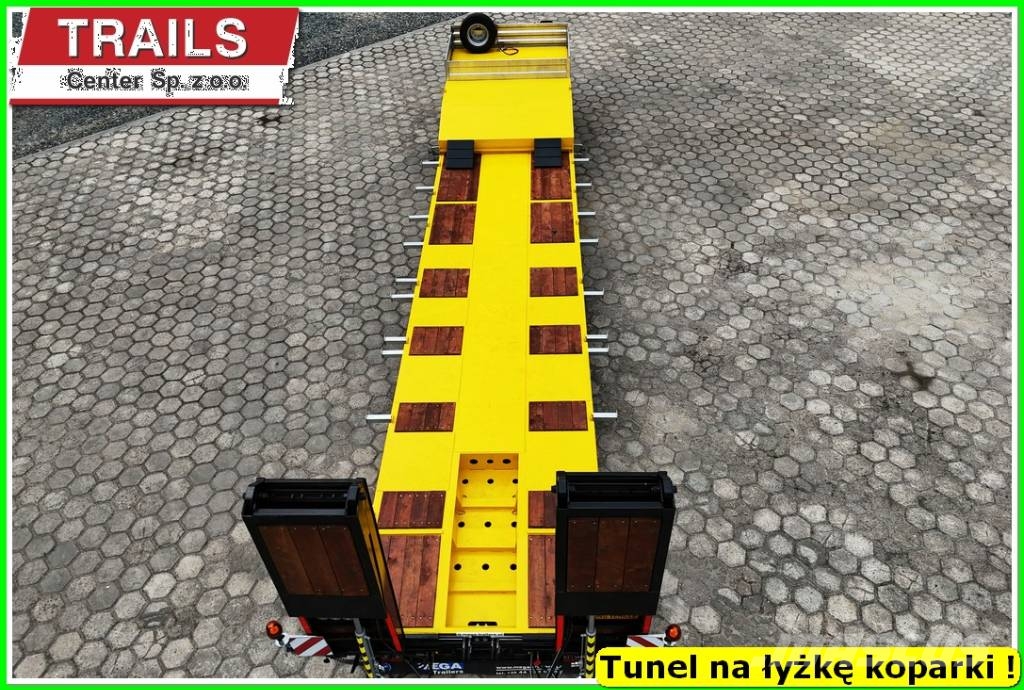 Mega Lowbed 4 axle, DMC 66,0 T, hydraulic ramps, PTO Diepladers