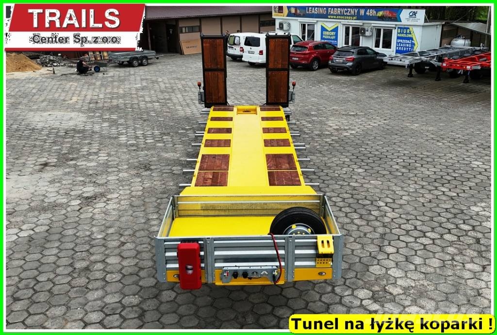 Mega Lowbed 4 axle, DMC 66,0 T, hydraulic ramps, PTO Diepladers