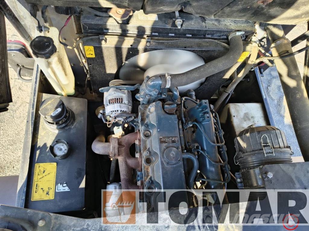 JCB 3 TFT عربات نقل قلابة للمواقع
