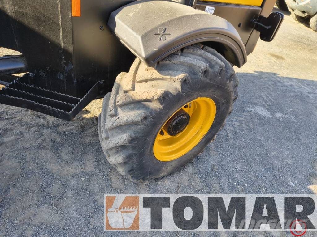 JCB 3 TFT عربات نقل قلابة للمواقع
