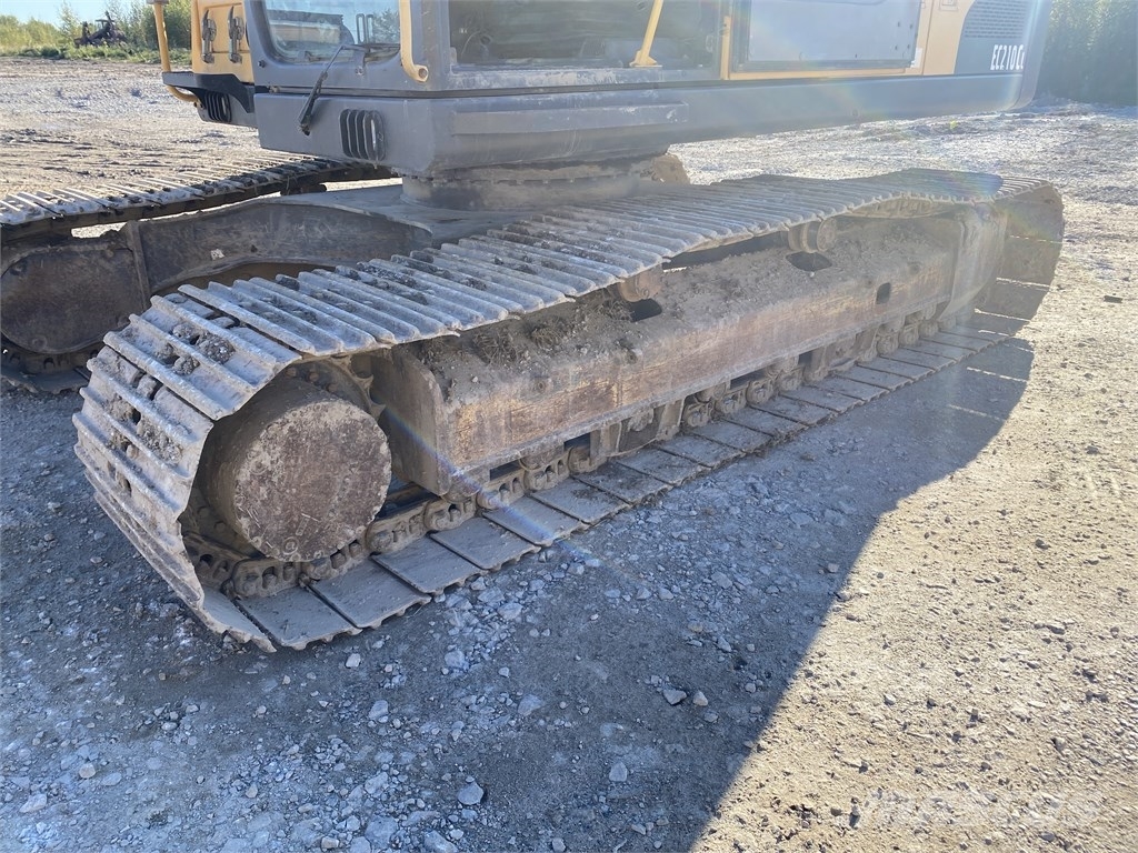 Volvo EC 210 C L Gravemaskiner på larvebånd