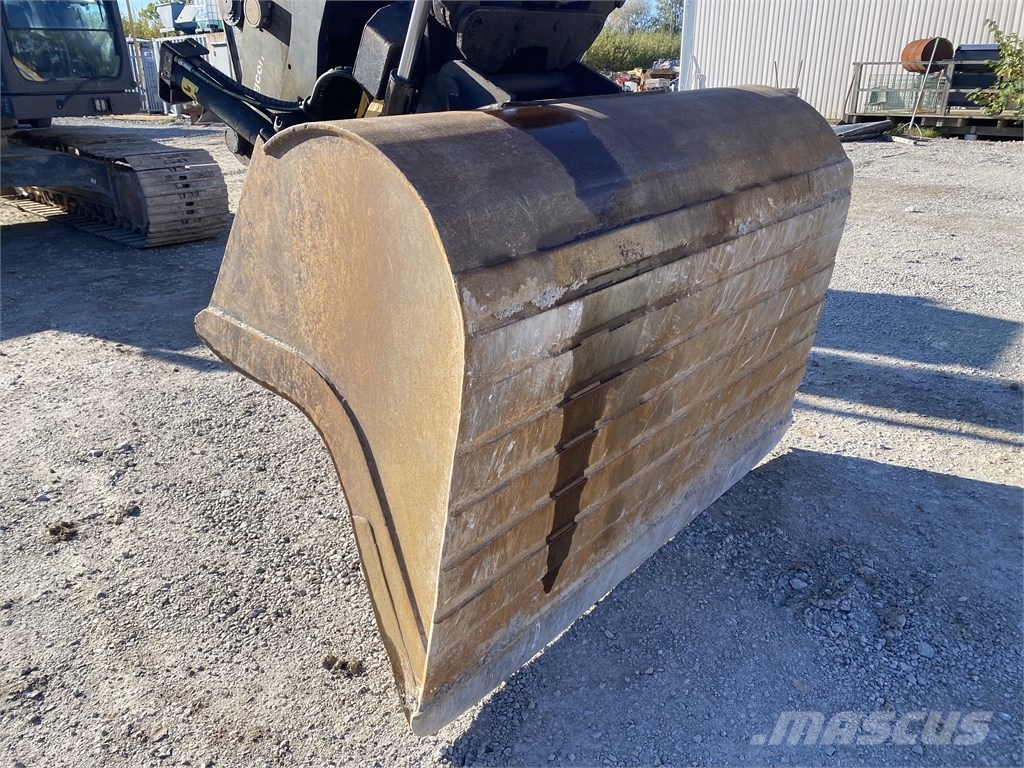 Volvo EC 210 C L Gravemaskiner på larvebånd
