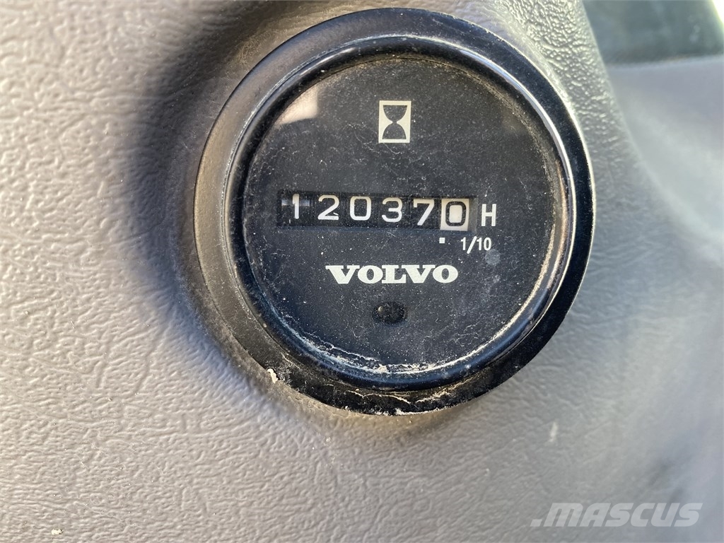Volvo EC 210 C L Gravemaskiner på larvebånd