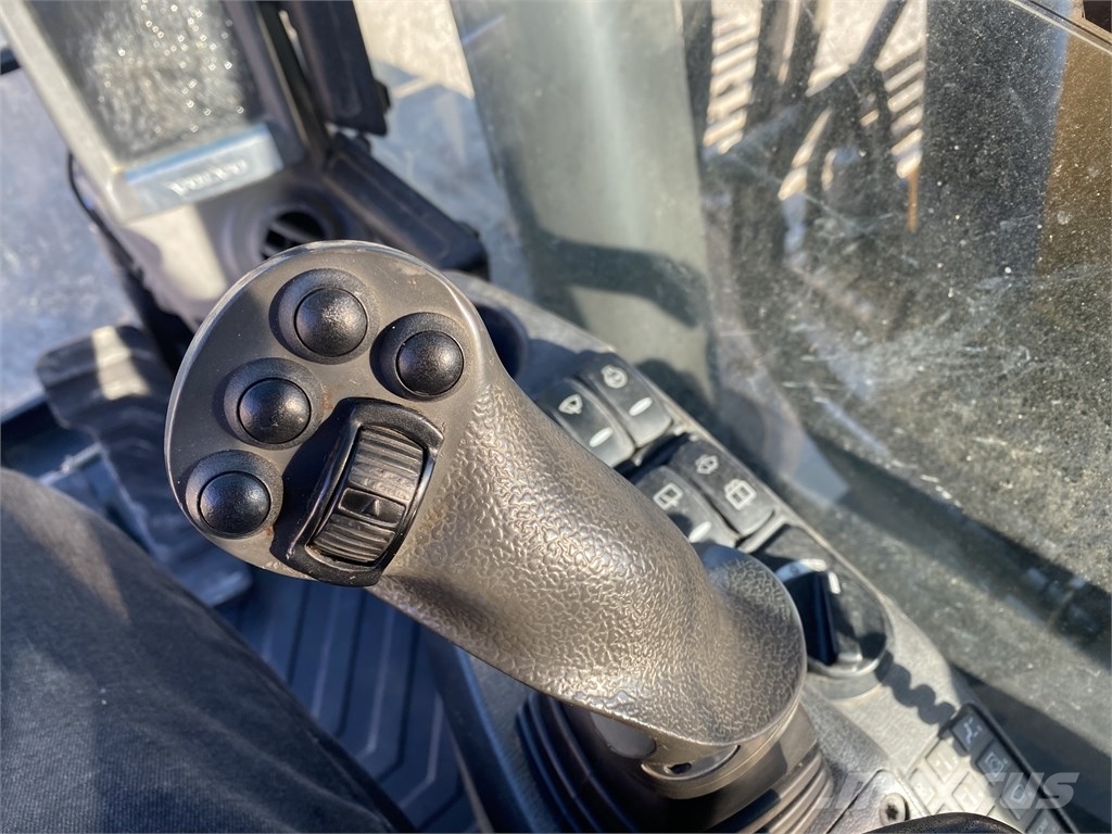 Volvo EC 210 C L Gravemaskiner på larvebånd
