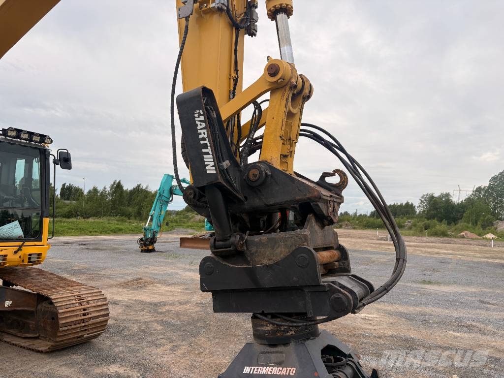 Komatsu PC 228 USLC-11 Raupenbagger