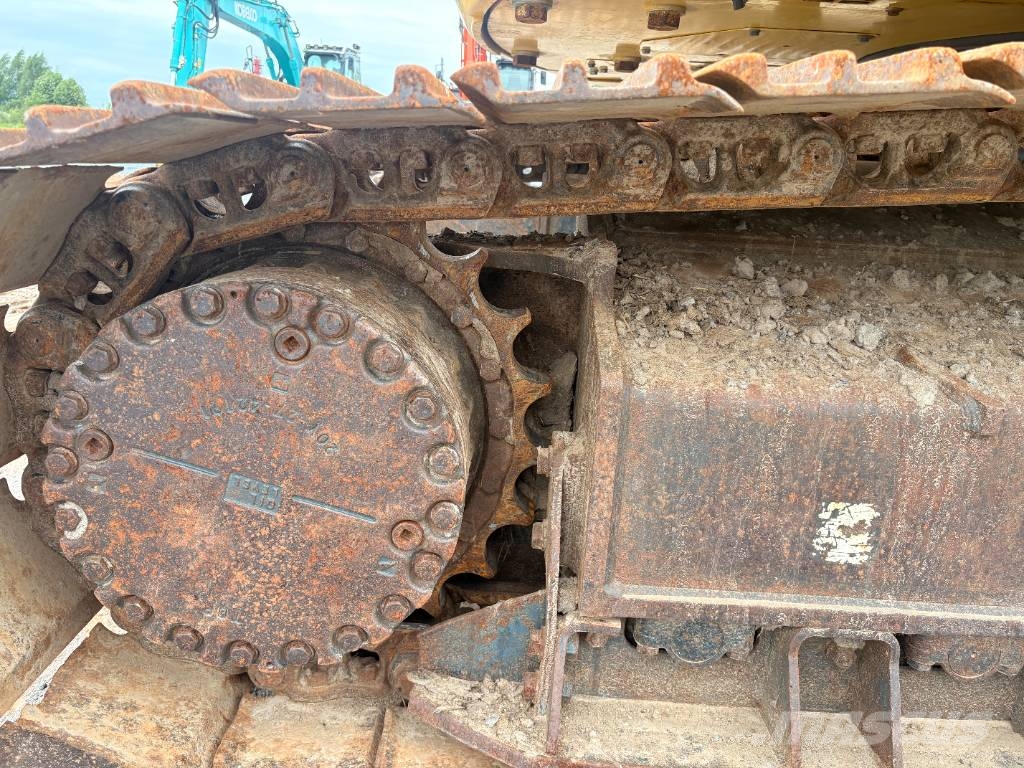 Komatsu PC 228 USLC-11 Raupenbagger