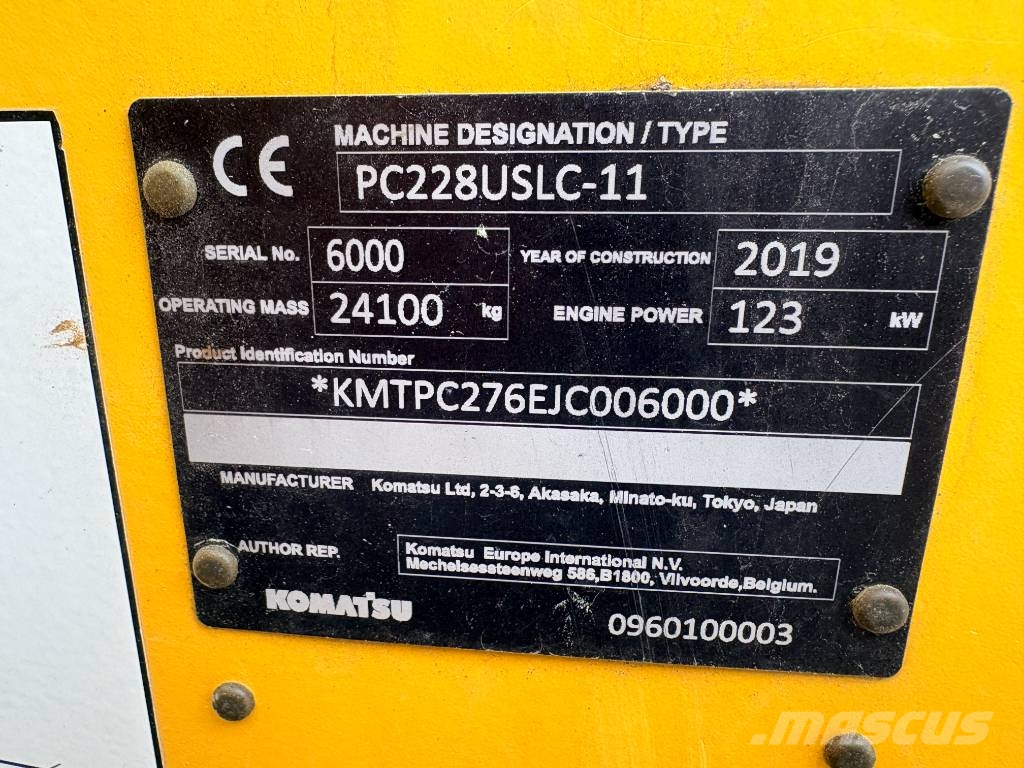 Komatsu PC 228 USLC-11 Raupenbagger