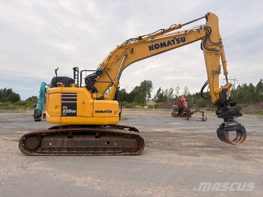 Komatsu PC 228 USLC-11 Raupenbagger