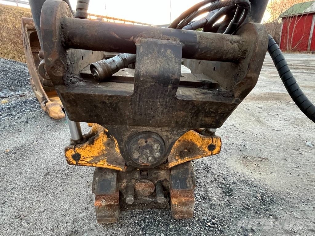 Hitachi ZX 250 LC-5B 履帶式 挖土機/掘鑿機/挖掘機