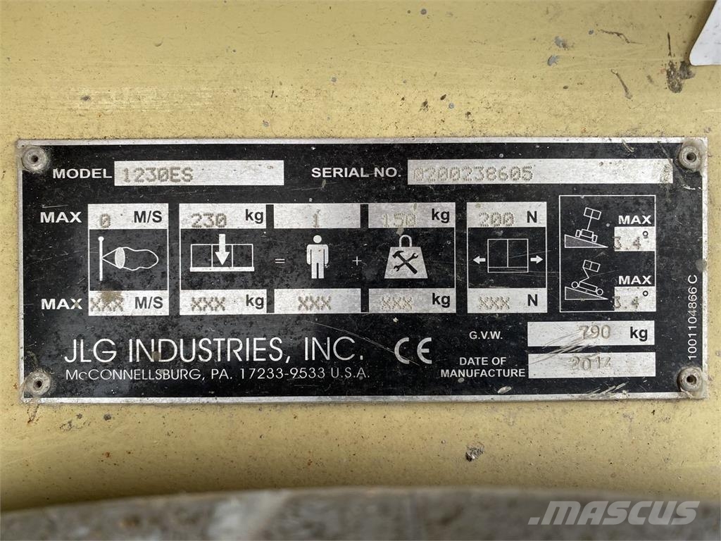 JLG 1230ES Vertical mast lifts