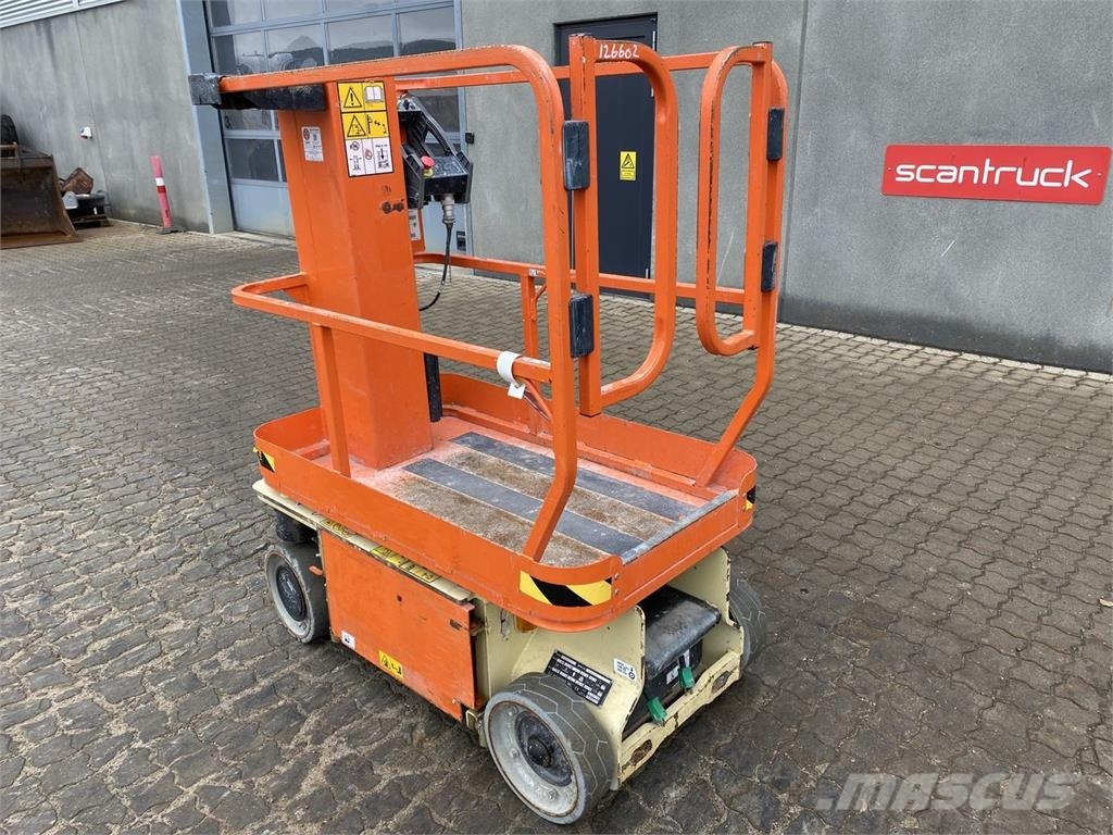 JLG 1230ES Vertical mast lifts