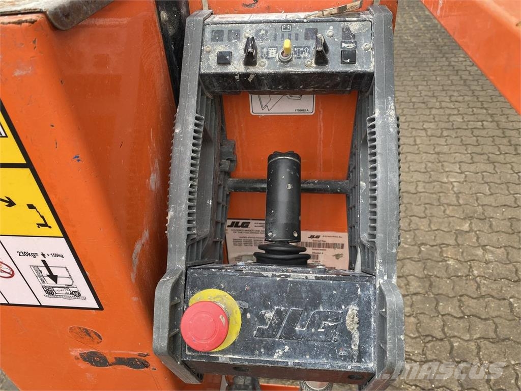 JLG 1230ES Vertical mast lifts