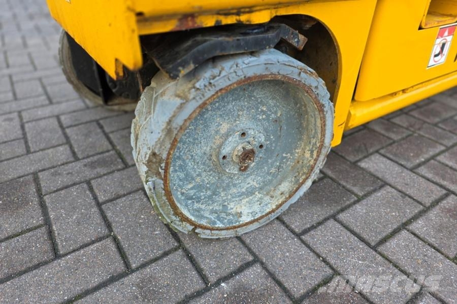 Haulotte Compact 8 As-Is, Electric, 8.2m Working Height, 35 Saksilavat