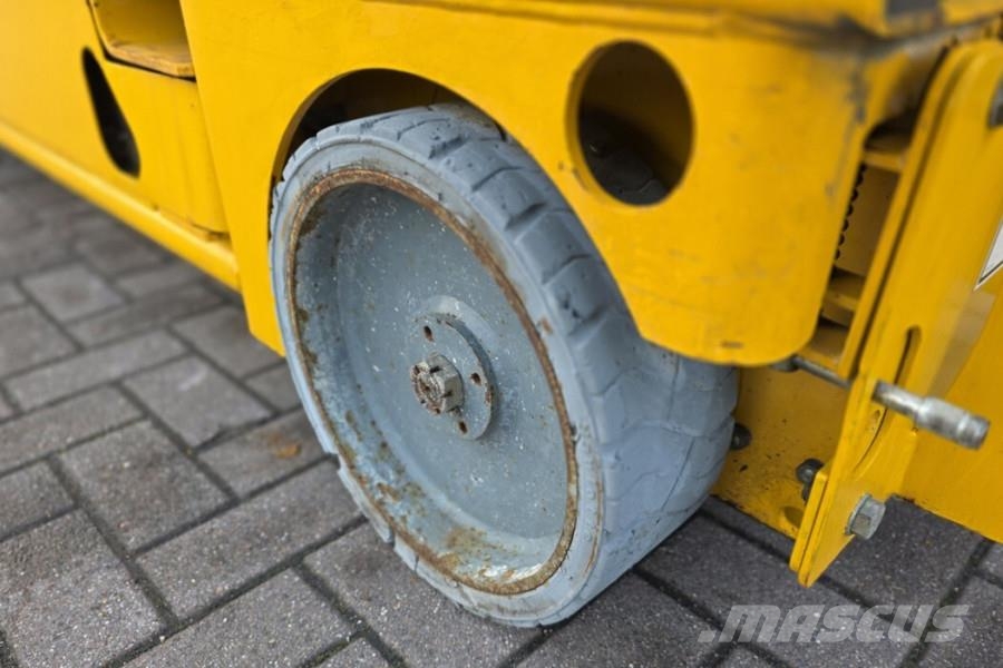 Haulotte Compact 8 As-Is, Electric, 8.2m Working Height, 35 Saksilavat