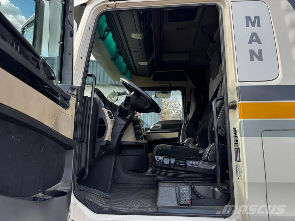 MAN TGX 18.460 XXL Cabine *Motor Schade* Engine not Ru Тягачі