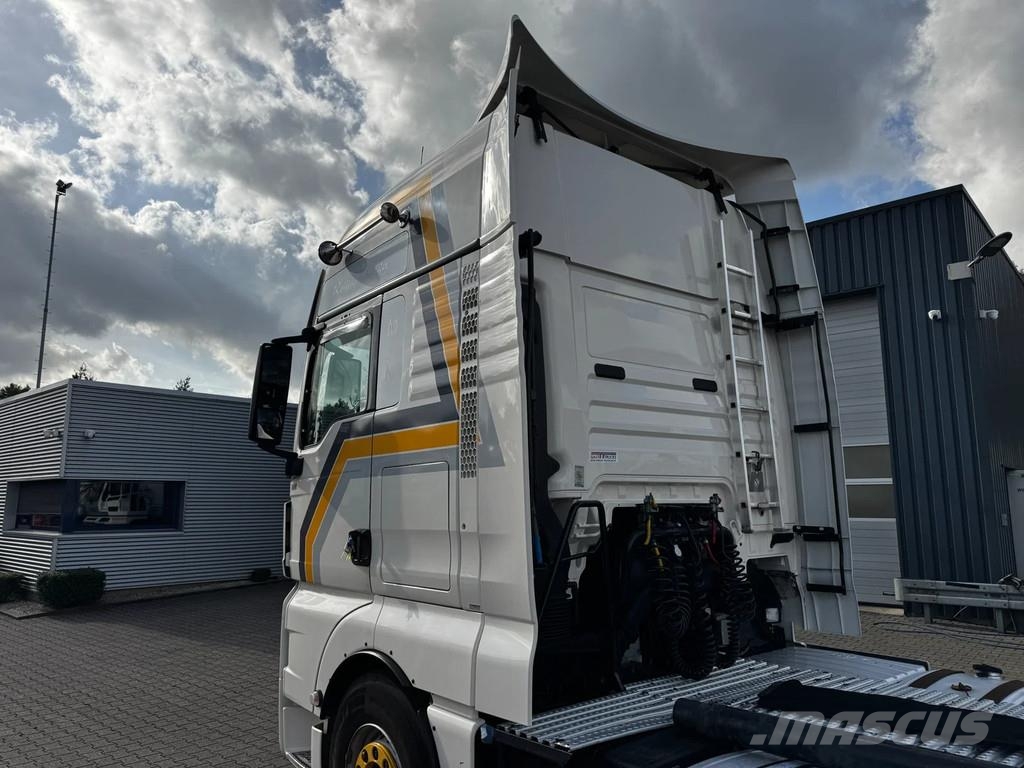 MAN TGX 18.460 XXL Cabine *Motor Schade* Engine not Ru Тягачі