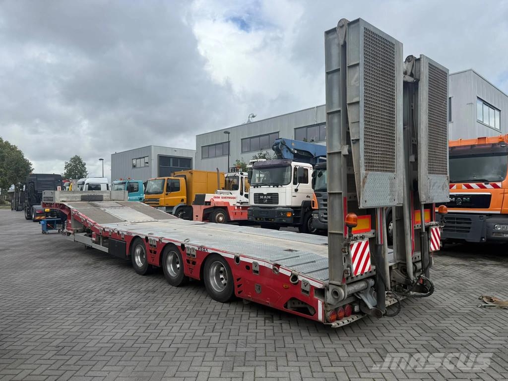 Vega Trailer | Vega 3-Axle Low Loader | Hydraulically H Semirremolques de carga baja