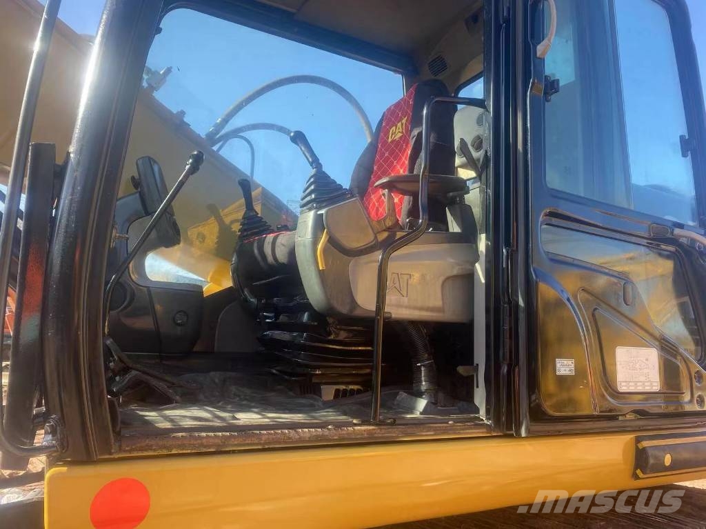CAT 325D Crawler excavators