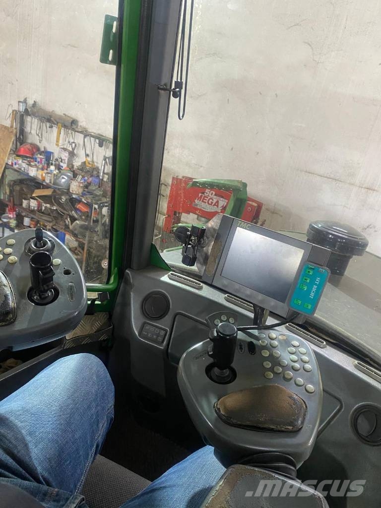 John Deere 1110 D Eco III Uitrijwagens