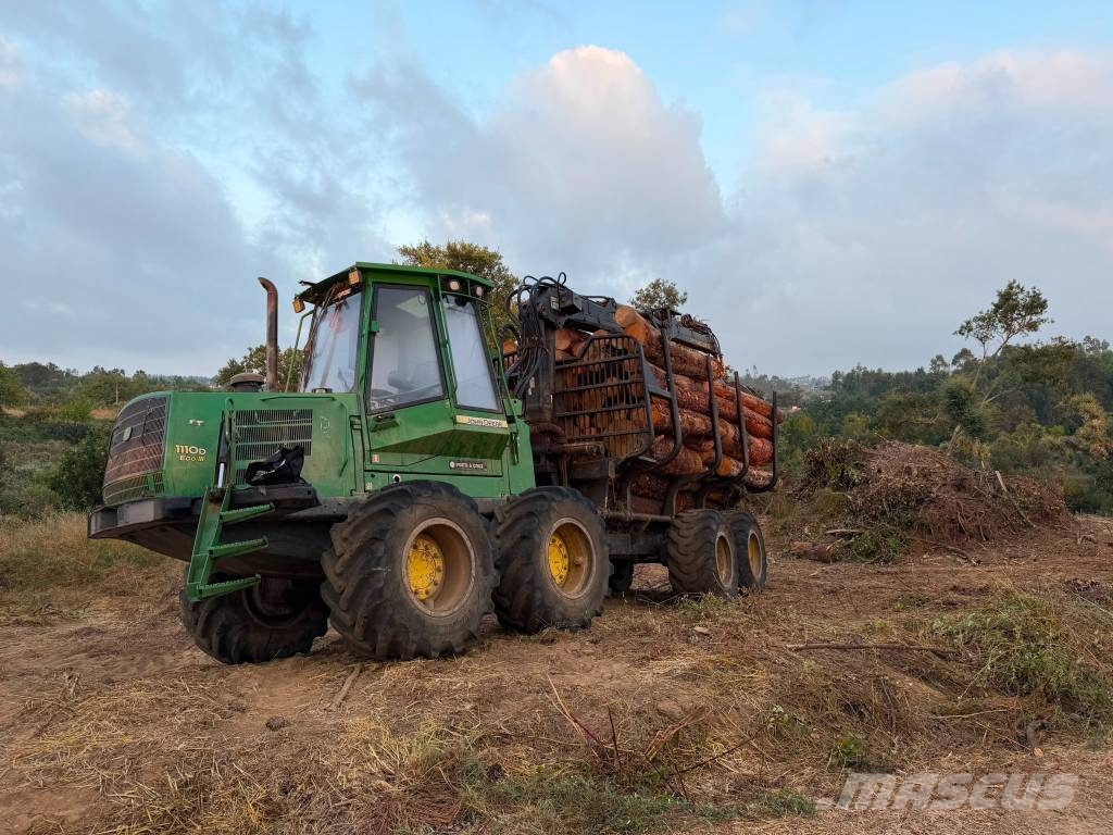 John Deere 1110 D Eco III Uitrijwagens