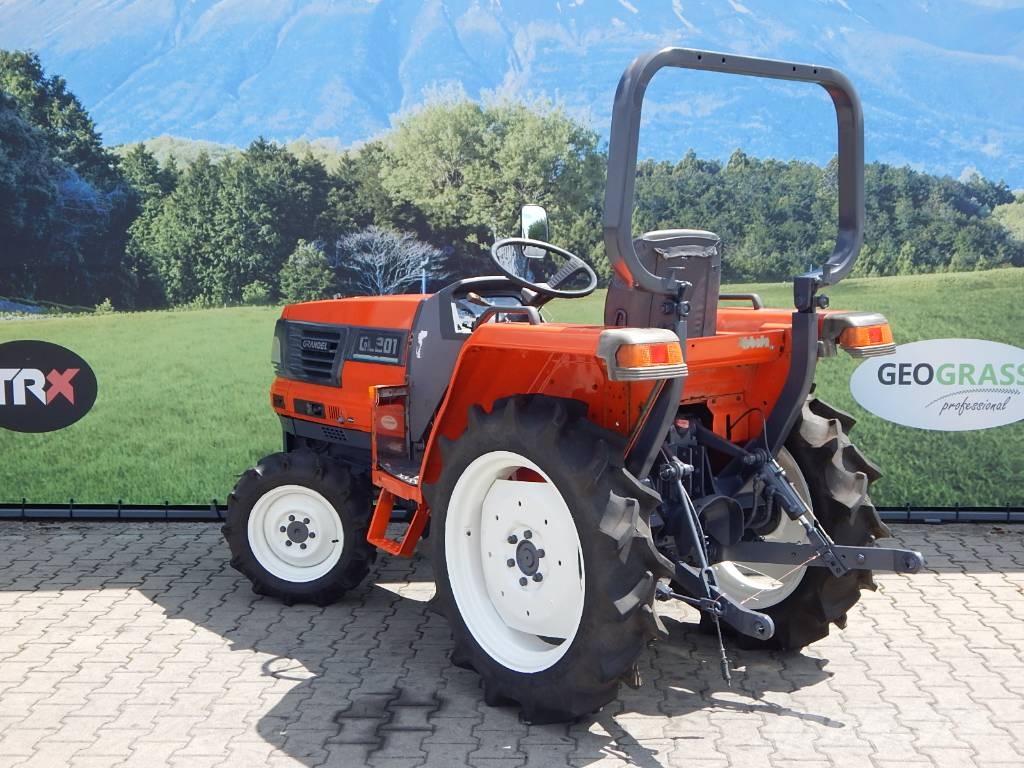 Kubota GL 201 جرارات مدمجة