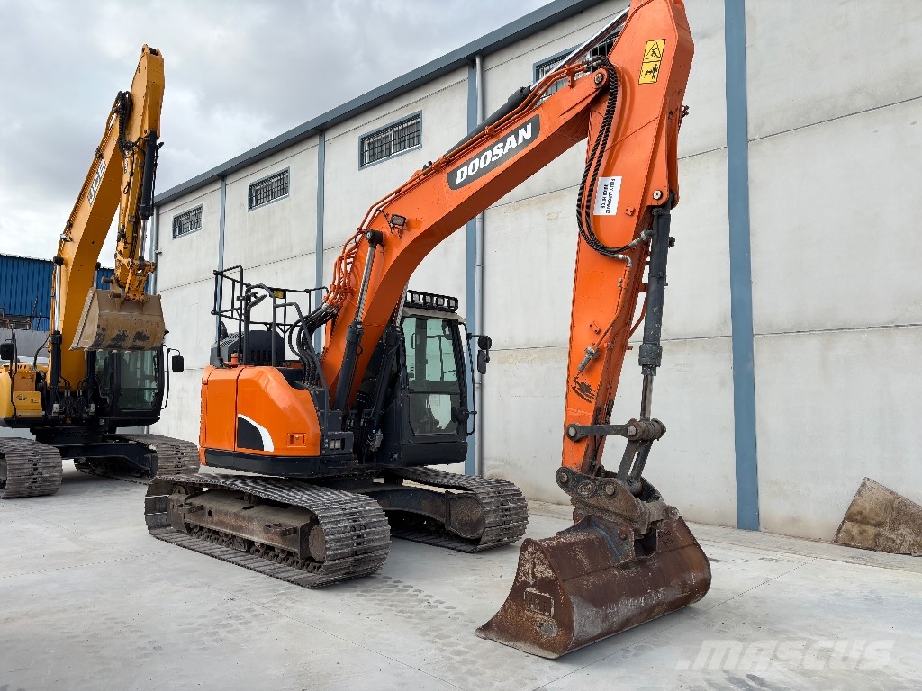 Dooosan DX140LC-5 Raupenbagger