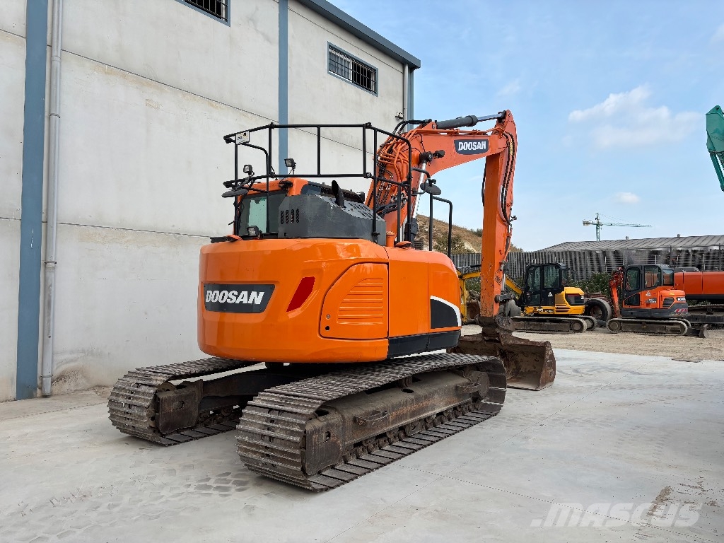 Dooosan DX140LC-5 Raupenbagger