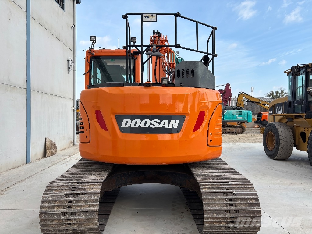 Dooosan DX140LC-5 Raupenbagger