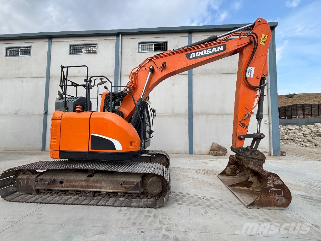 Dooosan DX140LC-5 Raupenbagger