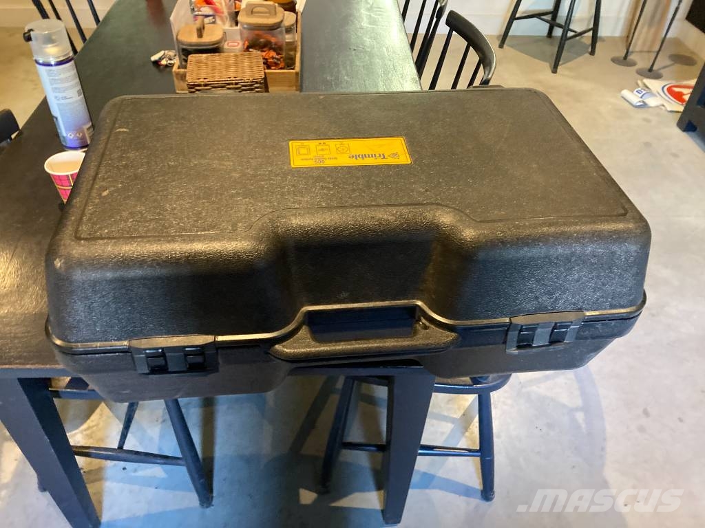 Trimble CB460 Верижен екскаватор