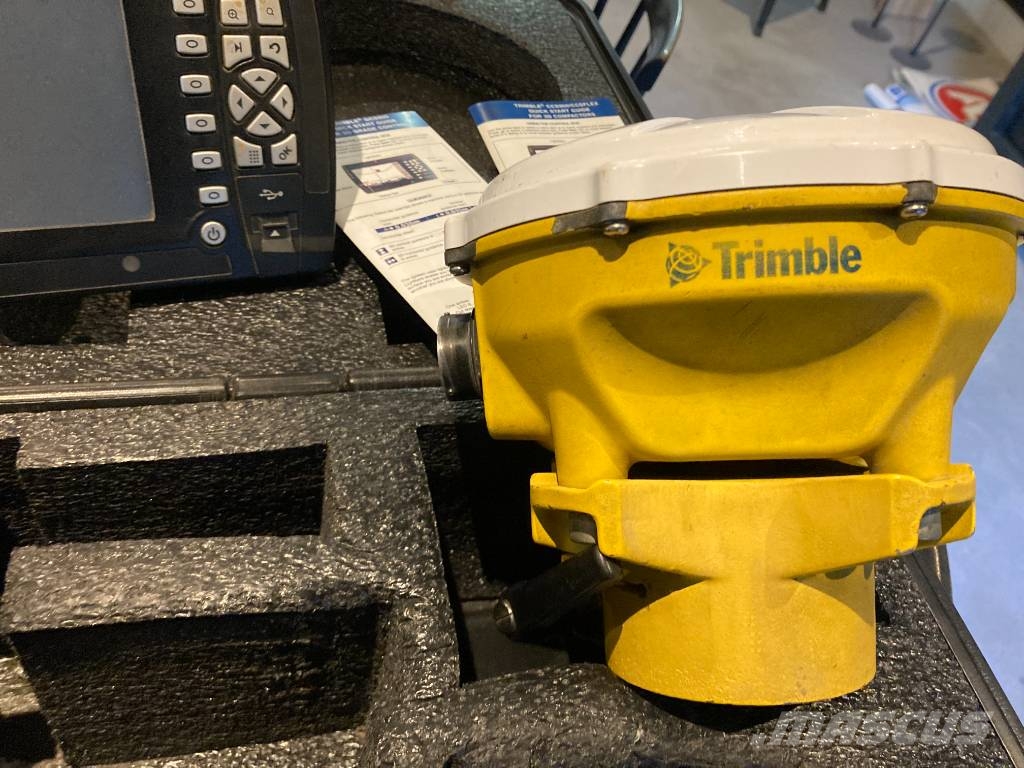 Trimble CB460 Верижен екскаватор