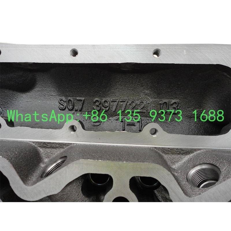 Cummins Isde Engine Cylinder Head 4936081 3977221 3977225  Motorer