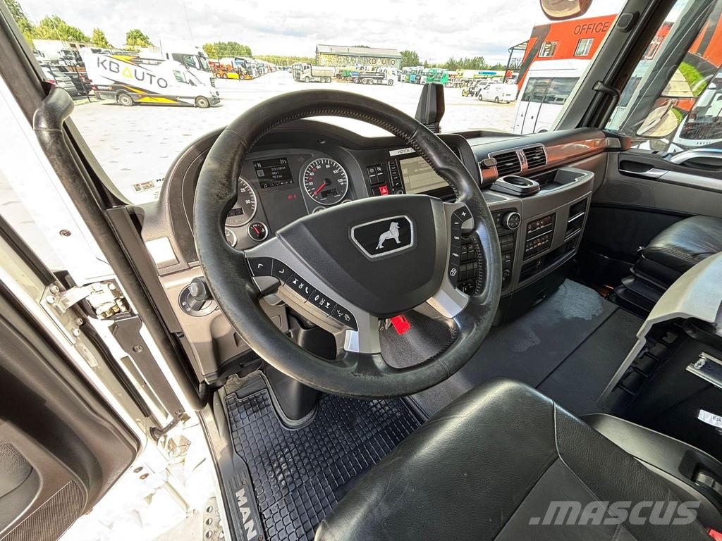 MAN TGS 18.420 4X4 COPMA 220.6 / PLATFORM L=6384 mm Camioane cu macara