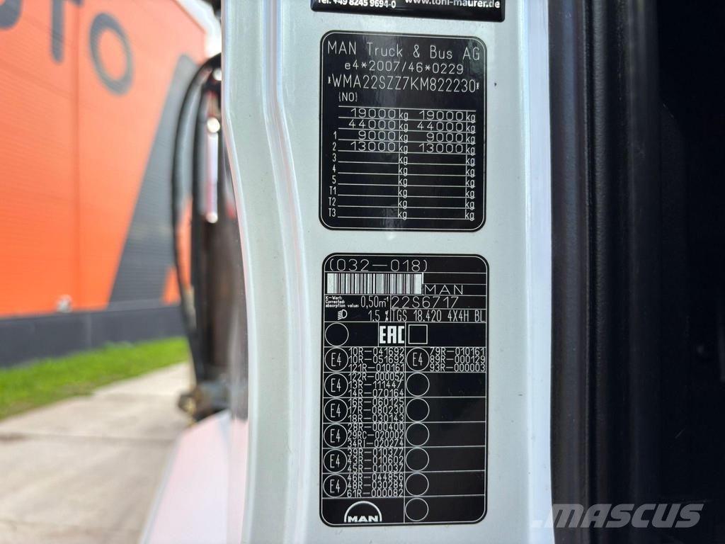MAN TGS 18.420 4X4 COPMA 220.6 / PLATFORM L=6384 mm Camioane cu macara