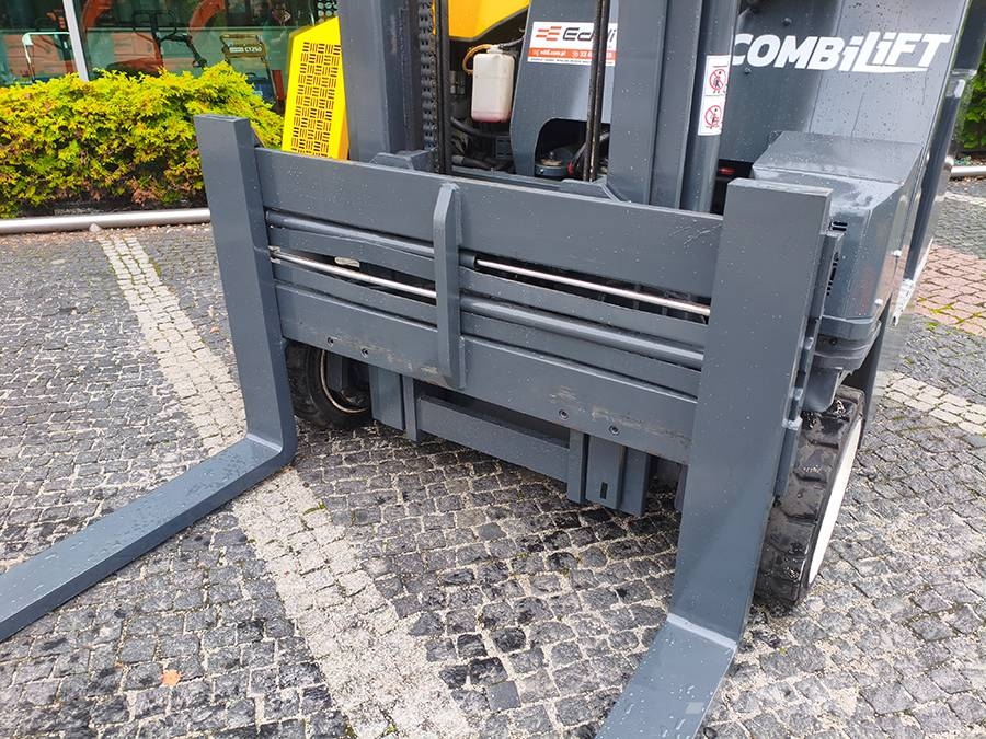 Combilift CB4000 Stivuitoare cu patru brate