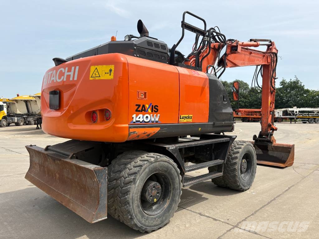 Hitachi ZX140W-6 (3 Pieces available) Pelle sur pneus