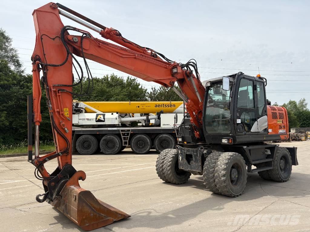 Hitachi ZX140W-6 (3 Pieces available) Pelle sur pneus