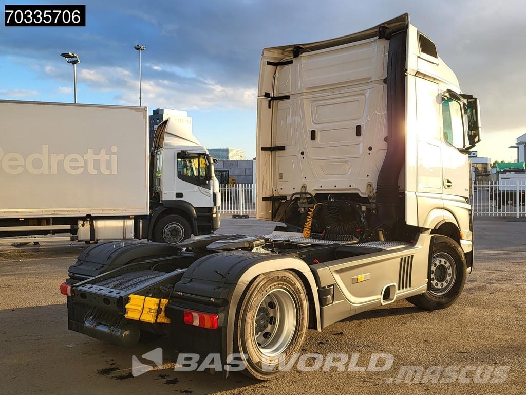 Mercedes-Benz Actros 1845 4X2 StreamSpace Retarder APK 01-2027 S Vetopöytäautot