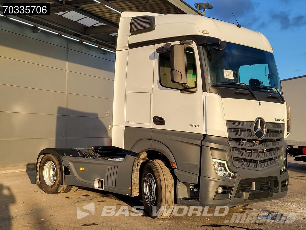 Mercedes-Benz Actros 1845 4X2 StreamSpace Retarder APK 01-2027 S Vetopöytäautot