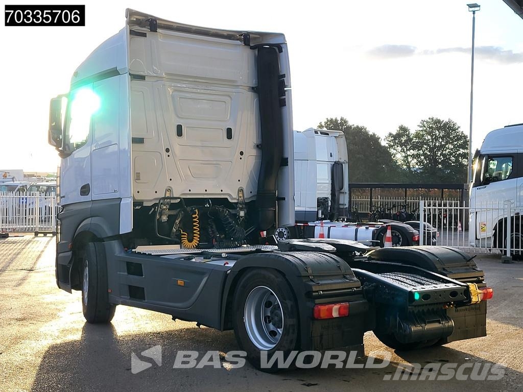 Mercedes-Benz Actros 1845 4X2 StreamSpace Retarder APK 01-2027 S Tractor Units