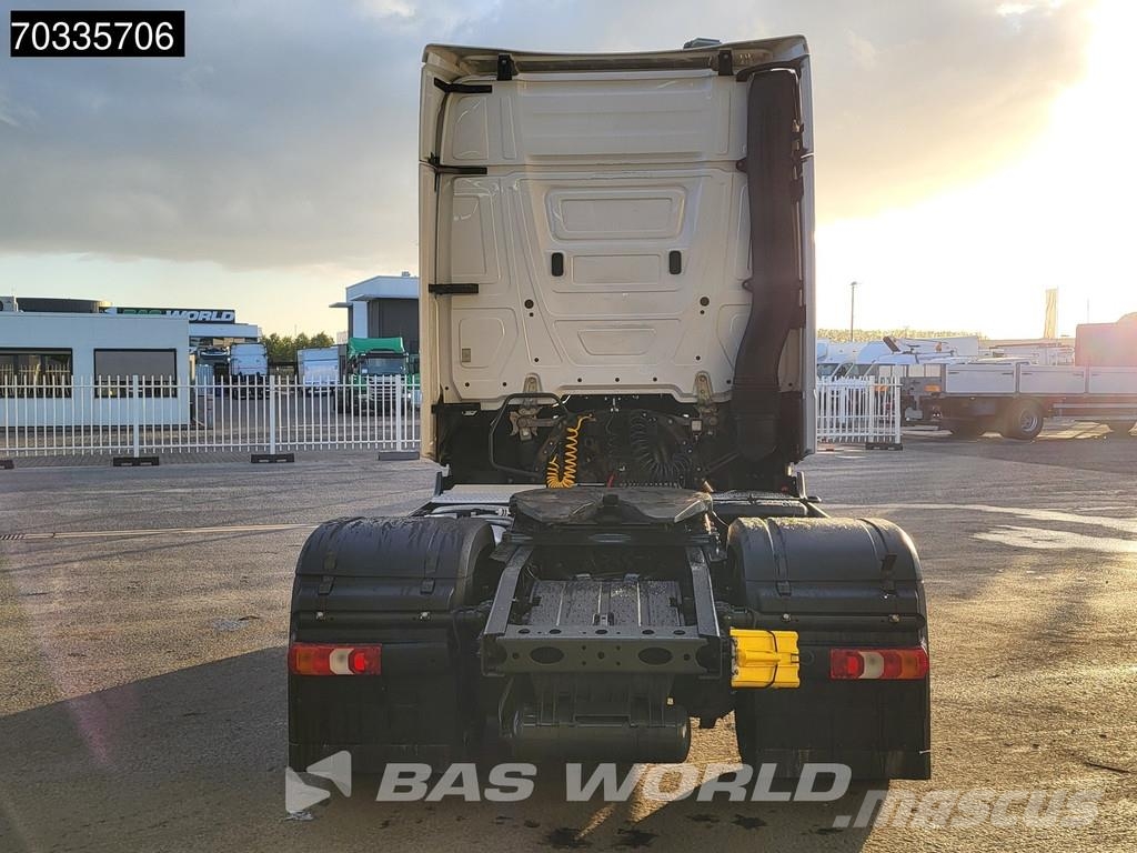 Mercedes-Benz Actros 1845 4X2 StreamSpace Retarder APK 01-2027 S Vetopöytäautot