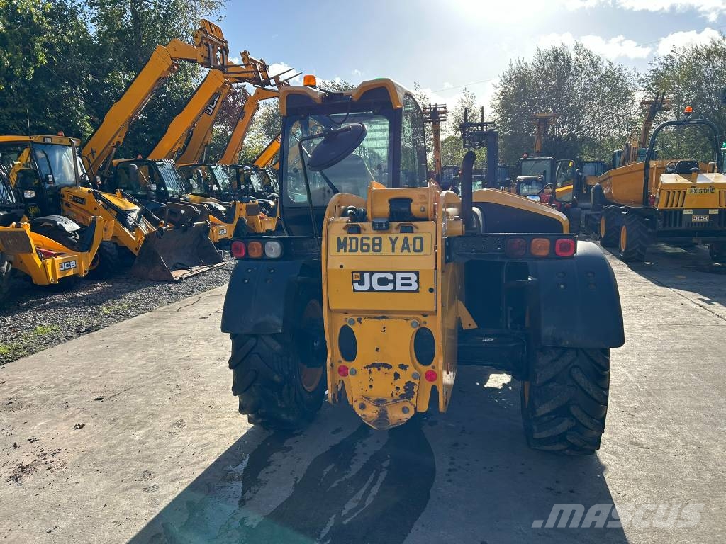JCB 531-70 مناولات متداخلة