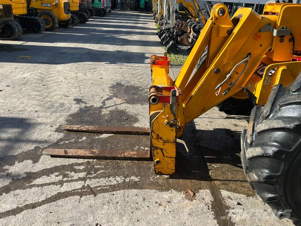 JCB 531-70 مناولات متداخلة