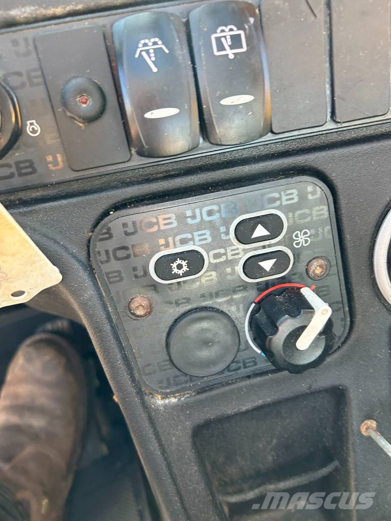 JCB 531-70 مناولات متداخلة
